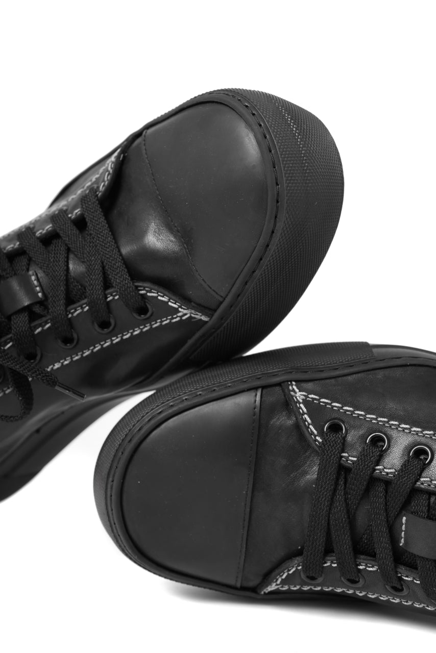 incarnation exclusive HORSE LEATHER LOW CUT LACE UP SNEAKER (PIECE DYED ALL BLACK)