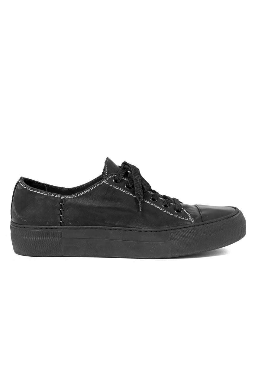 incarnation exclusive HORSE LEATHER LOW CUT LACE UP SNEAKER (PIECE DYED ALL BLACK)