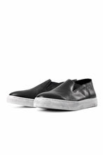 Load image into Gallery viewer, Portaille LOW SLIP SHOES / WAXED HORSE (BLACK x DUST WHITE)