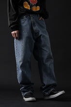 Load image into Gallery viewer, CHANGES VINTAGE REMAKE WIDE TAPERED DENIM PANTS (INDIGO #A)