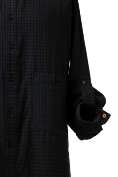Load image into Gallery viewer, Aleksandr Manamis Tuck-Up Sleeve Shirt / CHECK &amp; STRIPE (BLACK)