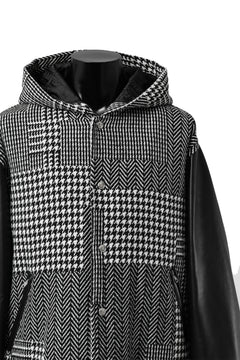 Load image into Gallery viewer, mastermind WORLD HOODED VARSITY JACKET / CASHMERE + LAMB LEATHER + PRIMALOFT (BLACK PLAID)