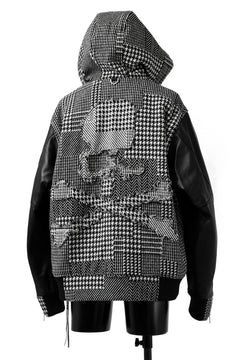 Load image into Gallery viewer, mastermind WORLD HOODED VARSITY JACKET / CASHMERE + LAMB LEATHER + PRIMALOFT (BLACK PLAID)