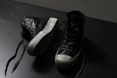 Load image into Gallery viewer, incarnation exclusive HIGH CUT LACE UP SNEAKER / HORSE FULL GRAIN (OVER DYED BLACK)
