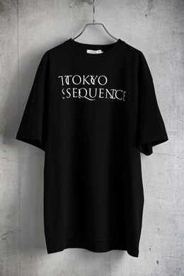 TOKYO SEQUENCE LOGO LOOPWHEEL TEE (BLACK)