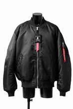 画像をギャラリービューアに読み込む, mastermind WORLD x ALPHA INDUSTRIES RIVERSIBLE MA-1 JACKET - CRAZY PANELED (BLACK)