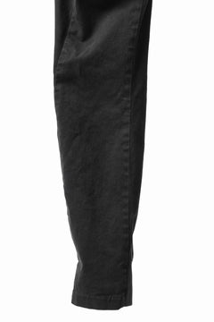 Load image into Gallery viewer, daub DYEING EASY TROUSER PANTS / STRETCH TWILL COTTON (BLACK)