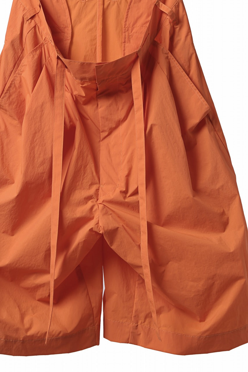 D-VEC WIDE FLARED SHORTS / W WATER REPELLENT NYLON TAFFETA (CLOWN FISH ORANGE)