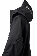 Load image into Gallery viewer, D-VEC x ALMOSTBLACK HOODED JACKET wt. DETACHABLE BAG / GORE-TEX PRODUCT SHELL (BLACK)