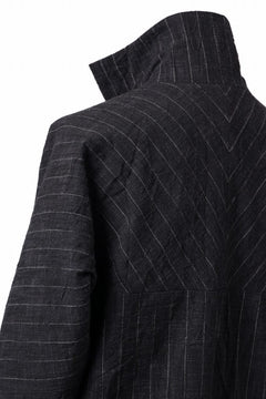 Load image into Gallery viewer, m.a+ diagonal pocket medium fit coat / C256/CWST (BLACK/WHITE)