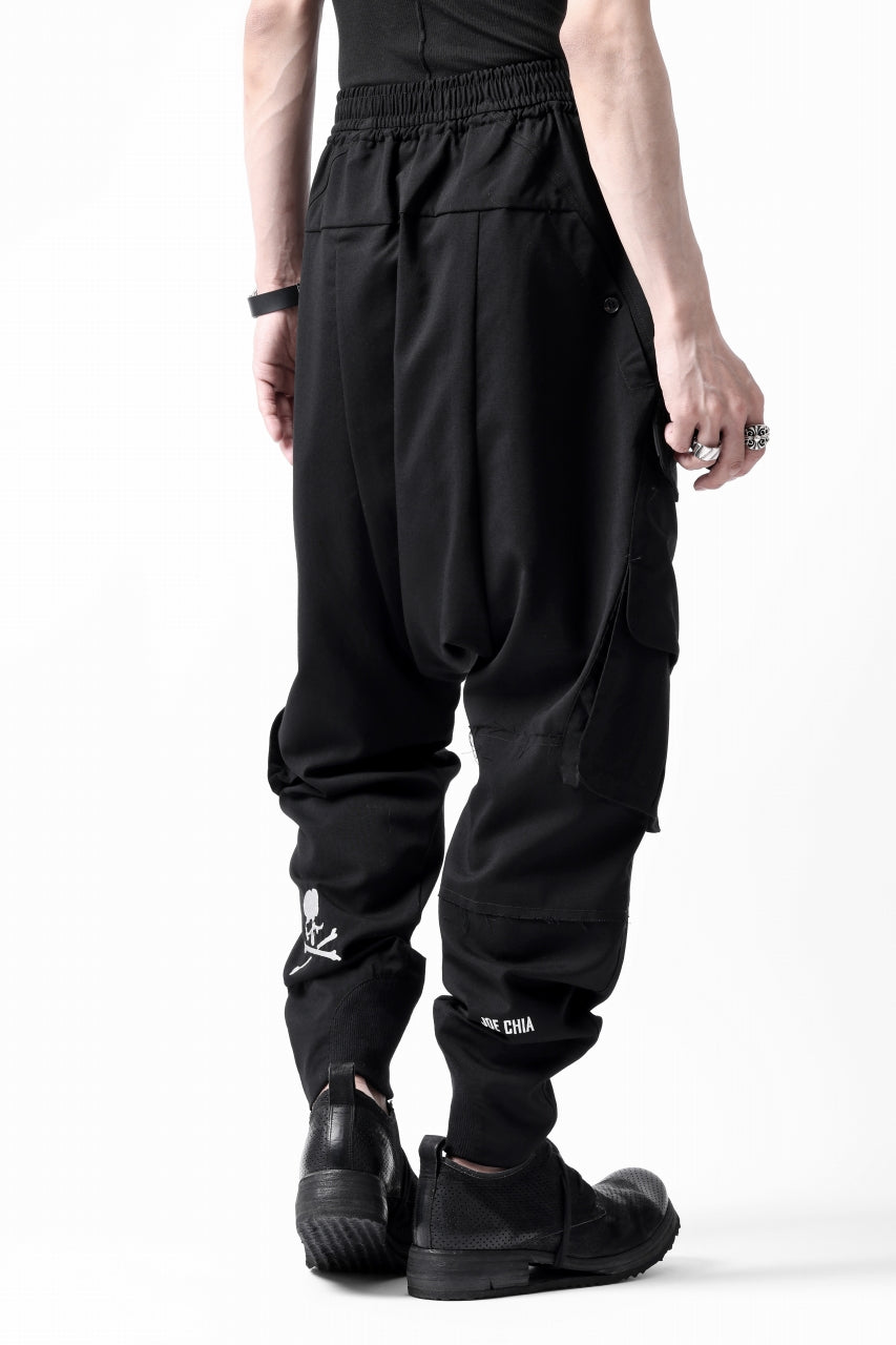 JOE CHIA x mastermind JAPAN CAYA DROPCROTCH PANTS (BLACK)