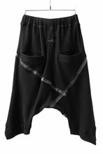 Load image into Gallery viewer, FIRST AID TO THE INJURED DATUM SHORTS / WAFFEL + SEAM TAPED (BLACK)