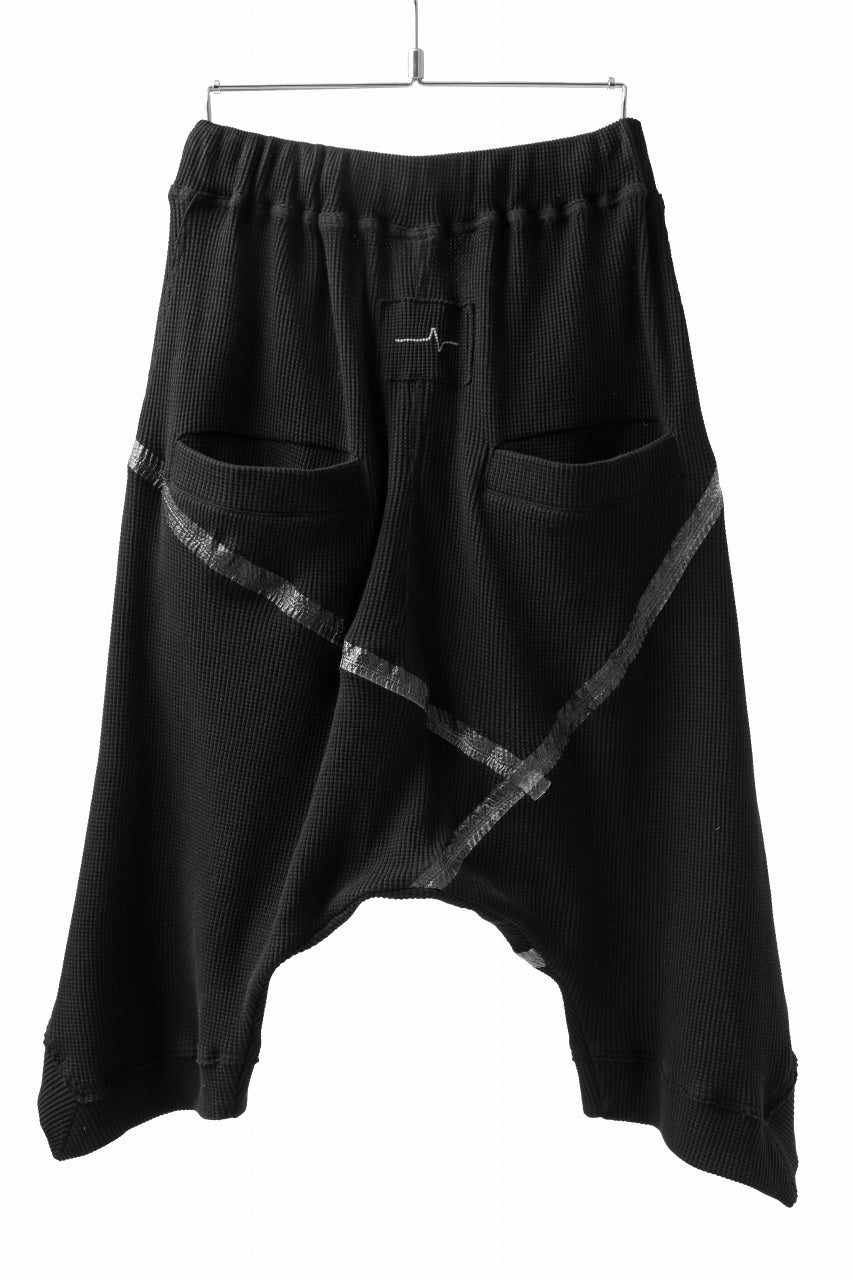 FIRST AID TO THE INJURED DATUM SHORTS / WAFFEL + SEAM TAPED (BLACK)