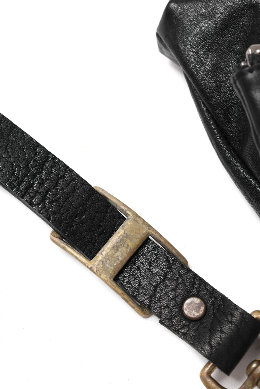 ierib Folded Clutch Bag with Hand Strap / FVT Oiled Horse (BLACK)
