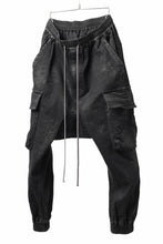 Load image into Gallery viewer, A.F ARTEFACT CARGO SAROUEL SKINNY PANTS / STRETCH COTTON DENIM (BLACK)