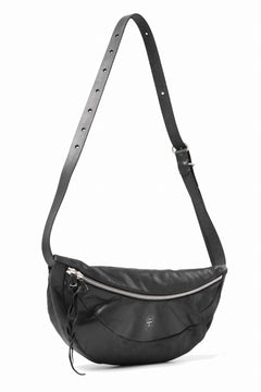 Load image into Gallery viewer, m.a+ medium slice belt bag / BY202/CUP0,7 (BLACK)