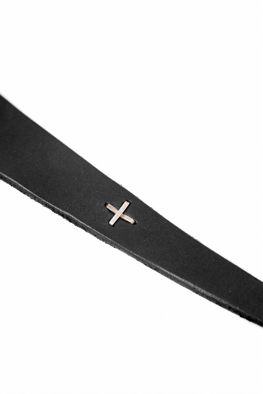 Load image into Gallery viewer, m.a+ croissant wrist band / A-F0K3/GR3,0 (BLACK)