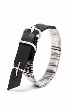画像をギャラリービューアに読み込む, m.a+ thin silver wrapped wrist band / A-F7BL1/ GR2,0 (BLACK)