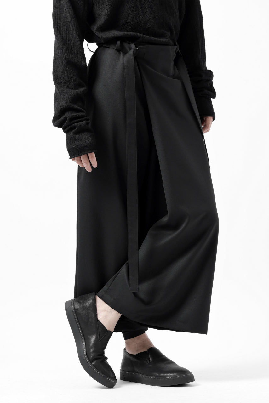 Load image into Gallery viewer, Y&#39;s BANG ON! No.149 GABARDINE WRAP PANTS (BLACK)
