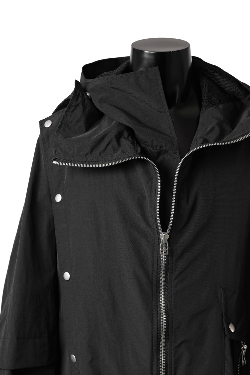 A.F ARTEFACT HOODED WRAP BUTTON & ZIP PARKA BLOUSON (BLACK)