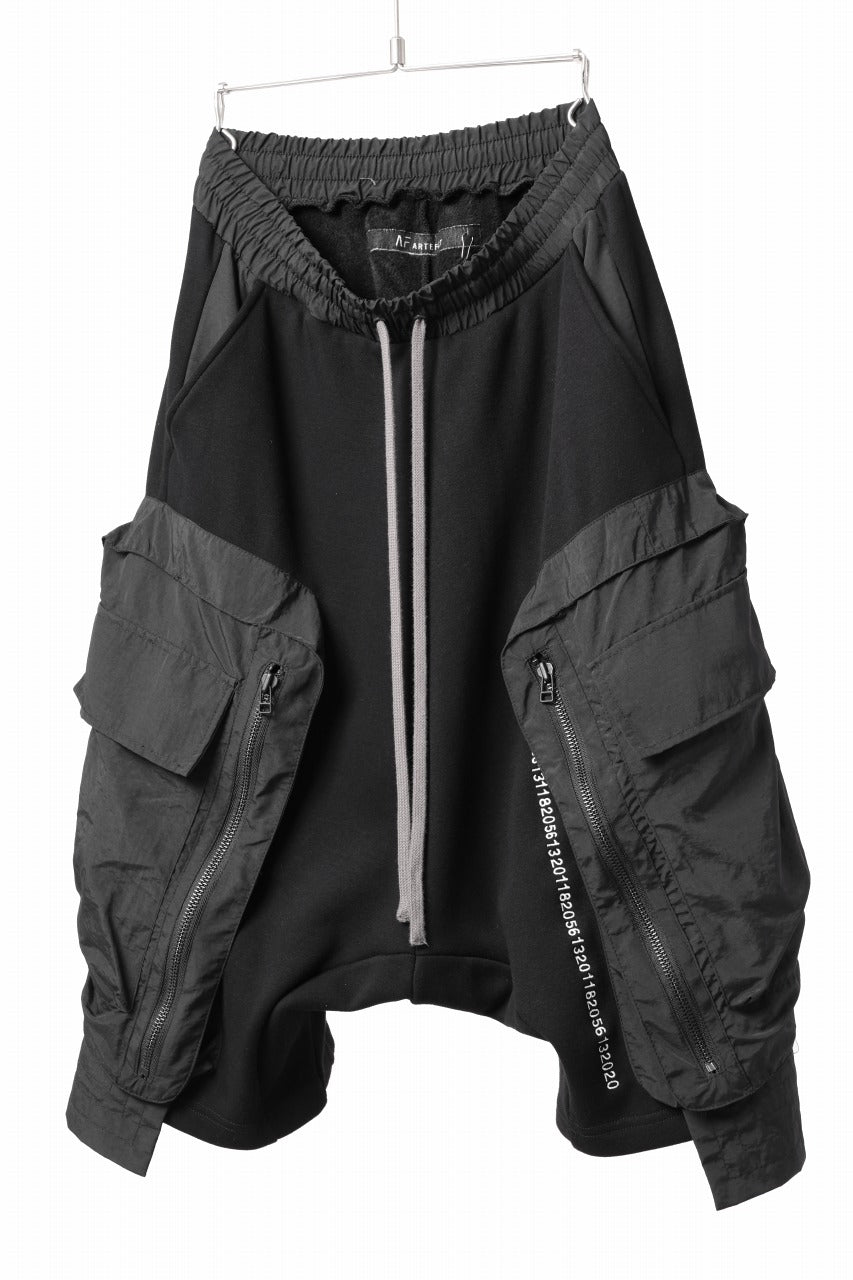 A.F ARTEFACT MILITARY CARGO SARROUEL SHORTS / BOMBER HEAT® + NYLON (BLACK)