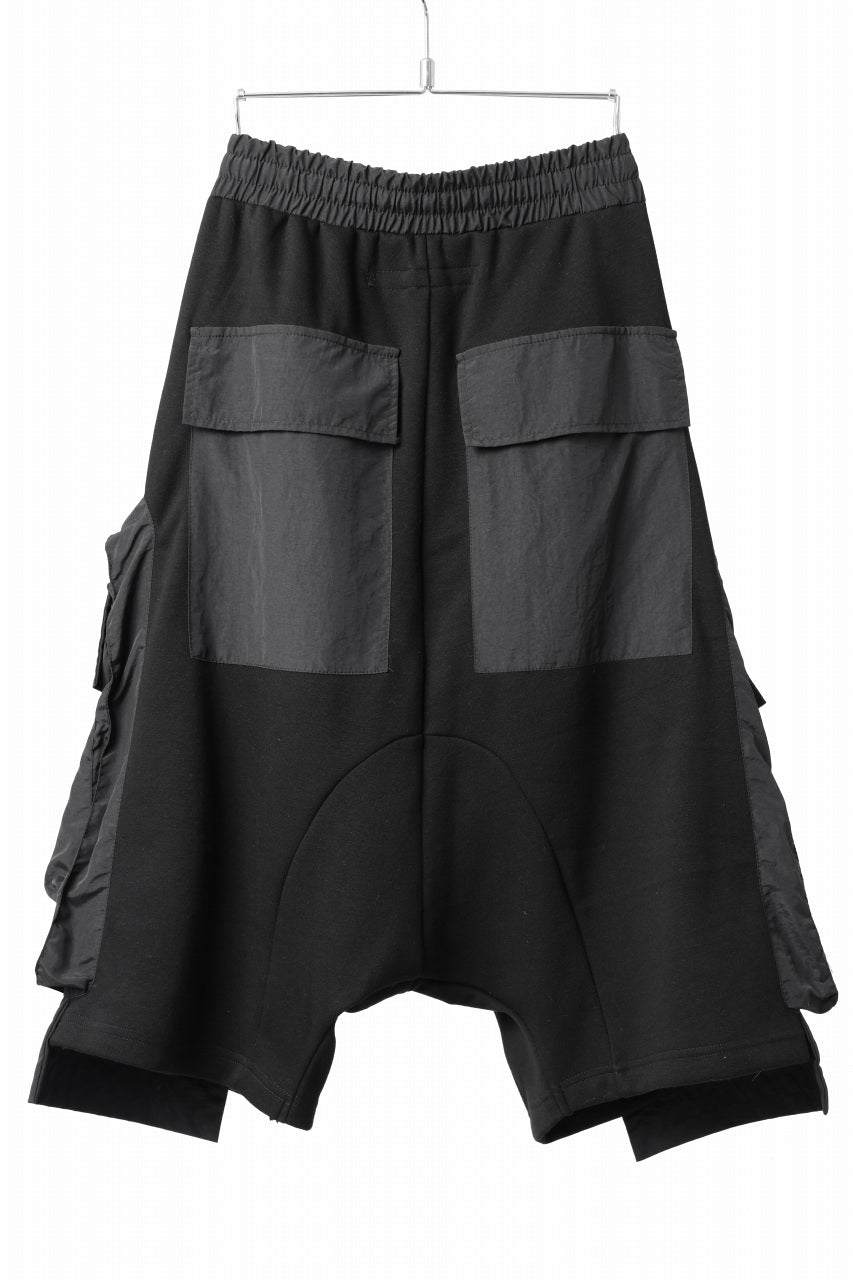 A.F ARTEFACT MILITARY CARGO SARROUEL SHORTS / BOMBER HEAT® + NYLON (BLACK)