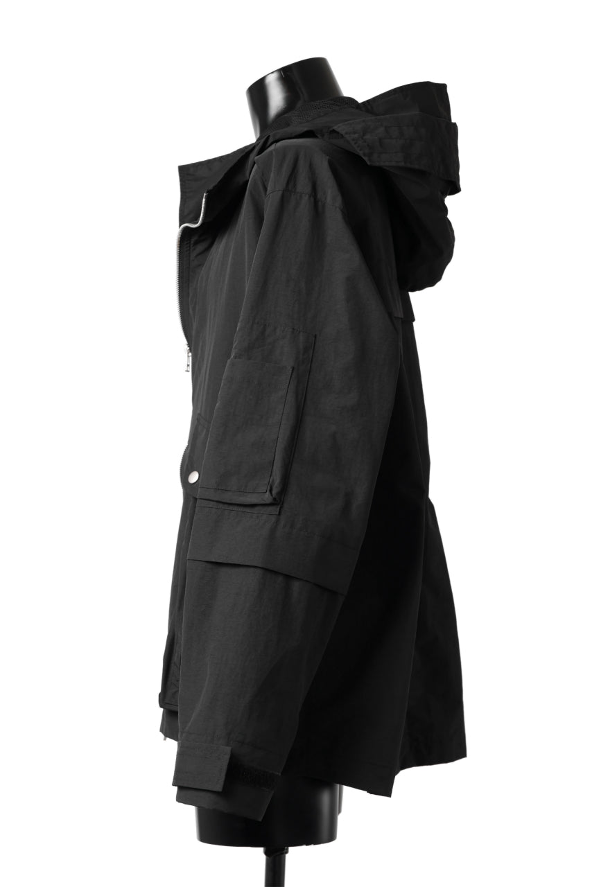 A.F ARTEFACT HOODED WRAP BUTTON & ZIP PARKA BLOUSON (BLACK)