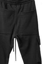 Load image into Gallery viewer, A.F ARTEFACT SLIM CARGO POCKET PANTS / BOMBER HEAT® (BLACK)
