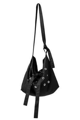 KLASICA BIVOUAC RIBBON HOLE SHOULDER BAG / HIGH RISE TWILL (BLACK)