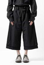 Load image into Gallery viewer, KLASICA VENT LAYERED FOLKLORE TROUSERS / HAND DYED COTTON-LINEN (BLACK)