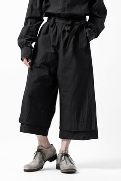 Load image into Gallery viewer, KLASICA VENT LAYERED FOLKLORE TROUSERS / HAND DYED COTTON-LINEN (BLACK)