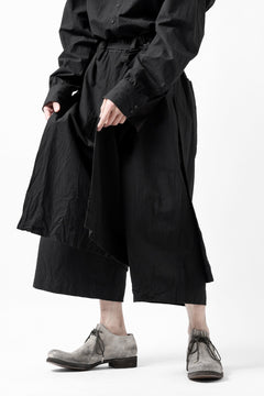 Load image into Gallery viewer, KLASICA VENT LAYERED FOLKLORE TROUSERS / HAND DYED COTTON-LINEN (BLACK)