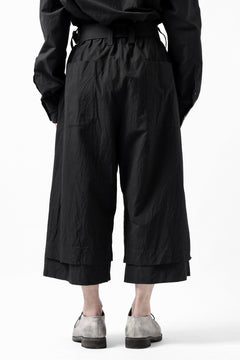 Load image into Gallery viewer, KLASICA VENT LAYERED FOLKLORE TROUSERS / HAND DYED COTTON-LINEN (BLACK)