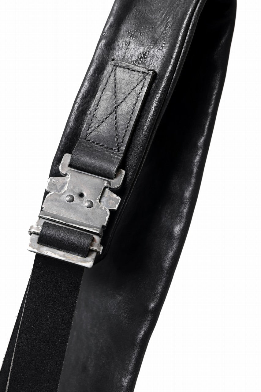 ierib Harness One Shoulder Bag Large / Shiny Horse Leather (BLACK)