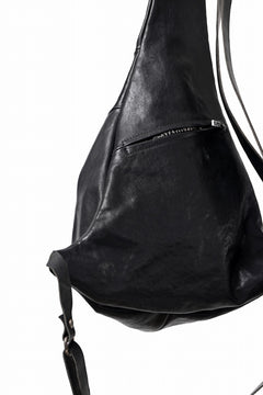 Load image into Gallery viewer, ierib Harness One Shoulder Bag Large / Shiny Horse Leather (BLACK)