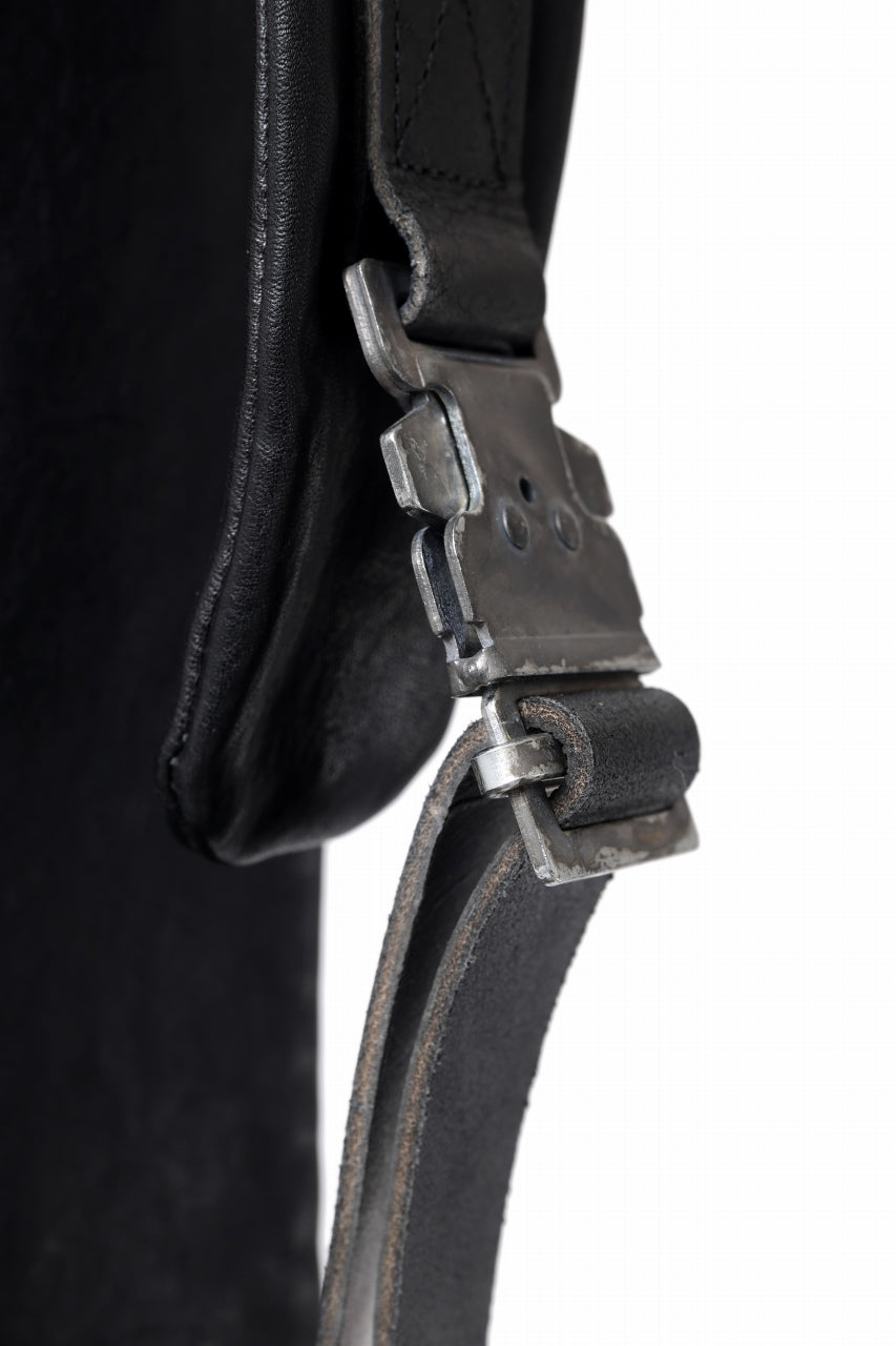 ierib Harness One Shoulder Bag Large / Shiny Horse Leather (BLACK)
