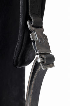 Load image into Gallery viewer, ierib Harness One Shoulder Bag Large / Shiny Horse Leather (BLACK)
