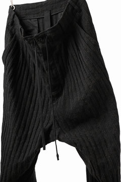 Load image into Gallery viewer, forme d&#39;expression 2 Tucked Sarouel Pants (Black)