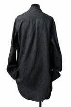 Load image into Gallery viewer, SOSNOVSKA EXTENDED THREADS SHIRT (BLACK)