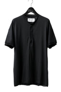 Hannibal. Hidden Button Placket T-Shirt / adrian 111. (DRY BLACK)