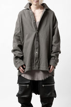 Load image into Gallery viewer, A.F ARTEFACT OVERSIZED SHIRT / COTTON TWILL (KHAKI)