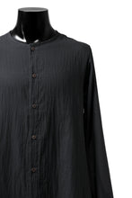 Load image into Gallery viewer, Hannibal. Collarless Shirt / Jos 132. (ANTHRACITE)
