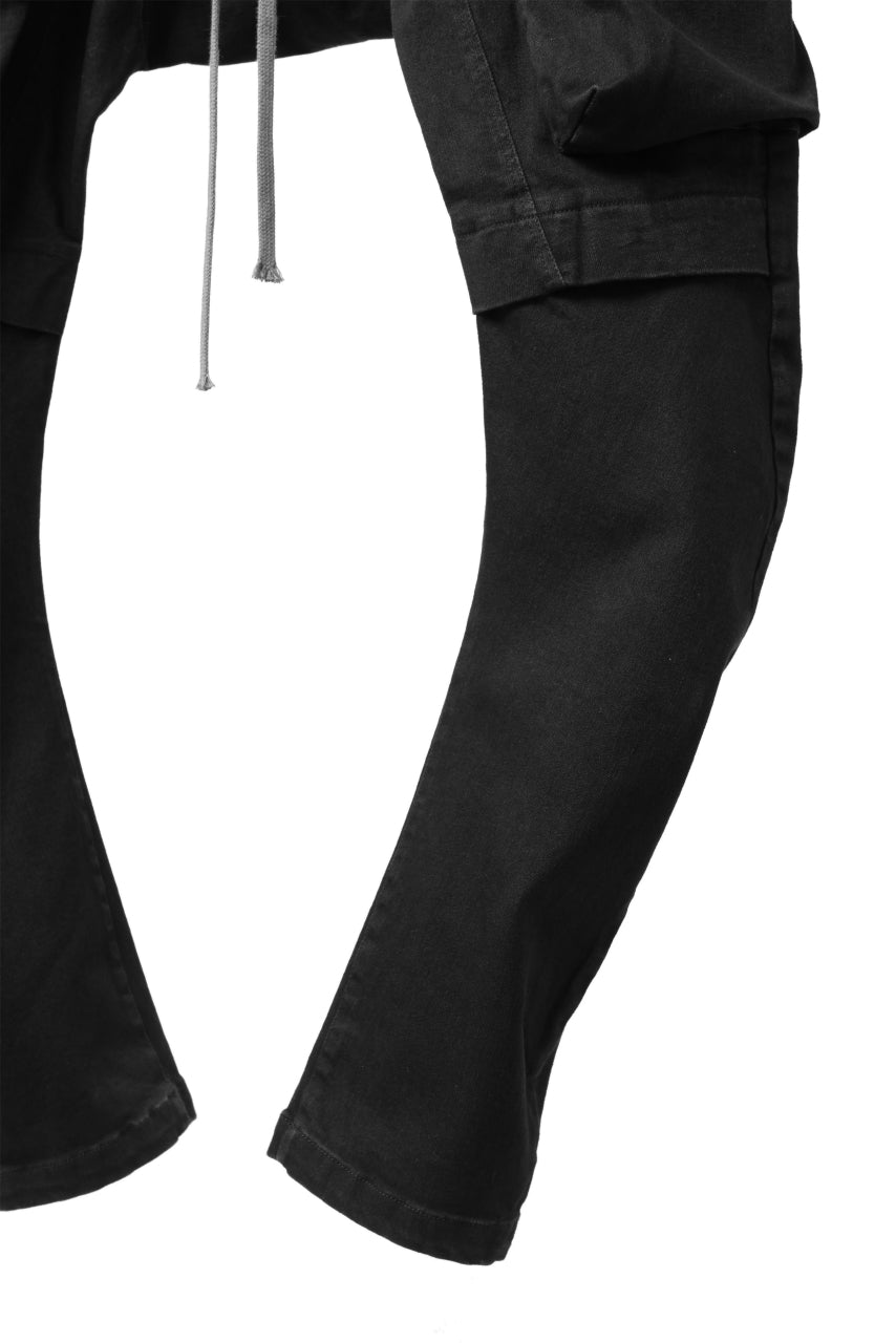 A.F ARTEFACT FLAP-DETAIL SLIM CARGO PANTS / HI-STRETCH DENIM (BLACK)