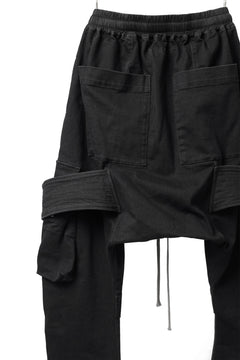 Load image into Gallery viewer, A.F ARTEFACT CARGO SAROUEL SKINNY PANTS / STRETCH COTTON DENIM (BLACK)