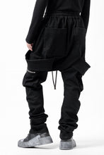 Load image into Gallery viewer, A.F ARTEFACT CARGO SAROUEL SKINNY PANTS / STRETCH COTTON DENIM (BLACK)