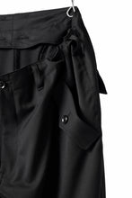 Load image into Gallery viewer, Y&#39;s BANG ON! No.170 GABARDINE PATCH WORK PANTS (BLACK)