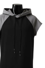 Load image into Gallery viewer, incarnation HOODED RAGLAN FRENCH SLEEVE TOPS / ELASTIC F.TERRY (BLACK x GREY)