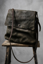 Load image into Gallery viewer, Chörds; F3. SHOULDER BAG / HORSE BUTT FULL GRAIN (KHAKI)
