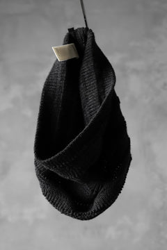 Load image into Gallery viewer, forme d&#39;expression Laddered Knit Warmer (Anthracite)