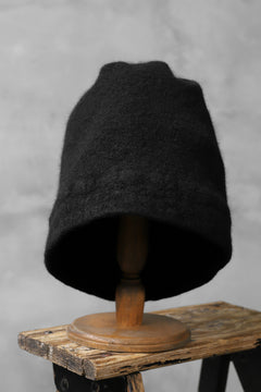 Load image into Gallery viewer, CEDRIC JACQUEMYN SHRINK WASHED FELTED BEENIE / VIRGIN WOOL (BLACK)